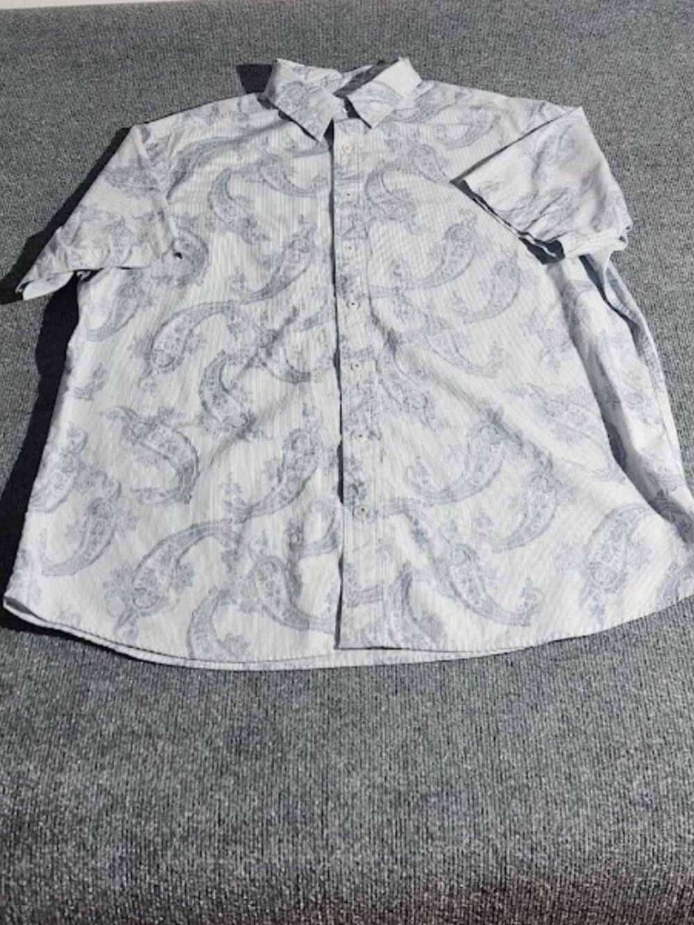 Cremieux Men's Short Sleeve Button-Down Shirt in Size XLT